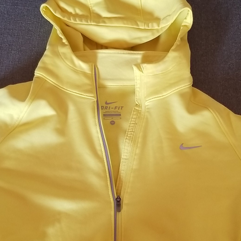 Nike pullover